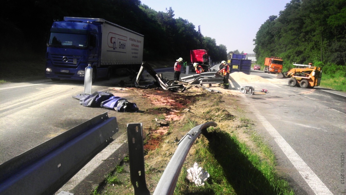 19 dopravní nehoda nákladní vozidla na R46 - 11 km (23).jpg