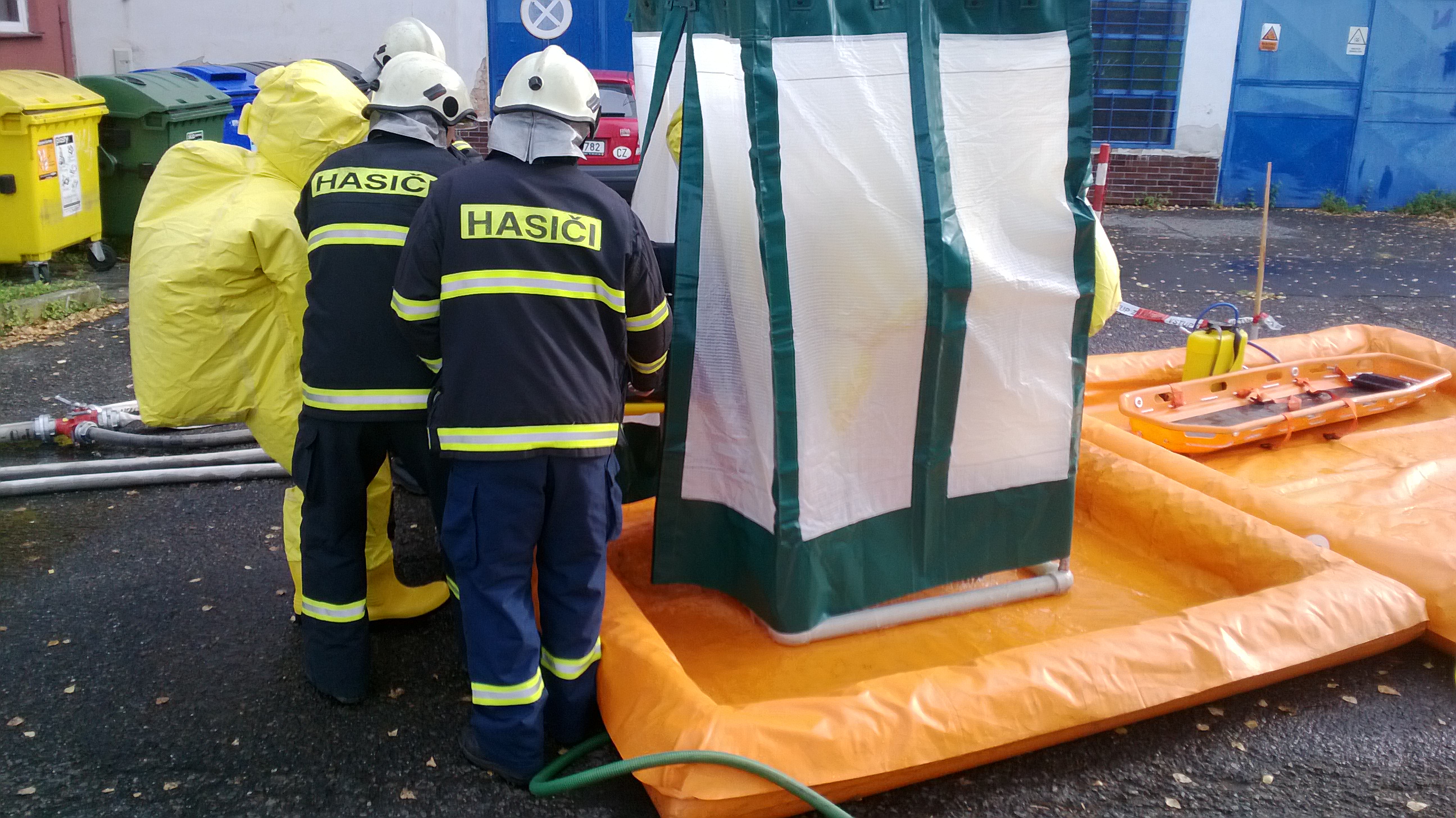 2 Cvičení Únik čpavku, Písek - 5. 11. 2013 (6).jpg