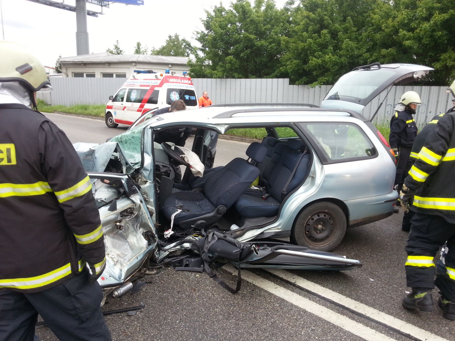 2 Dopravní nehoda 2 OA, České Budějovice - 27. 5. 2013 (2).jpg