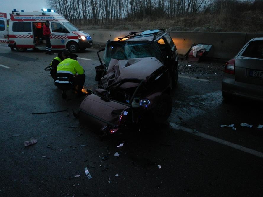 2 Dopravní nehoda 2 OA, Horusice - 22. 1. 2015 (4).JPG