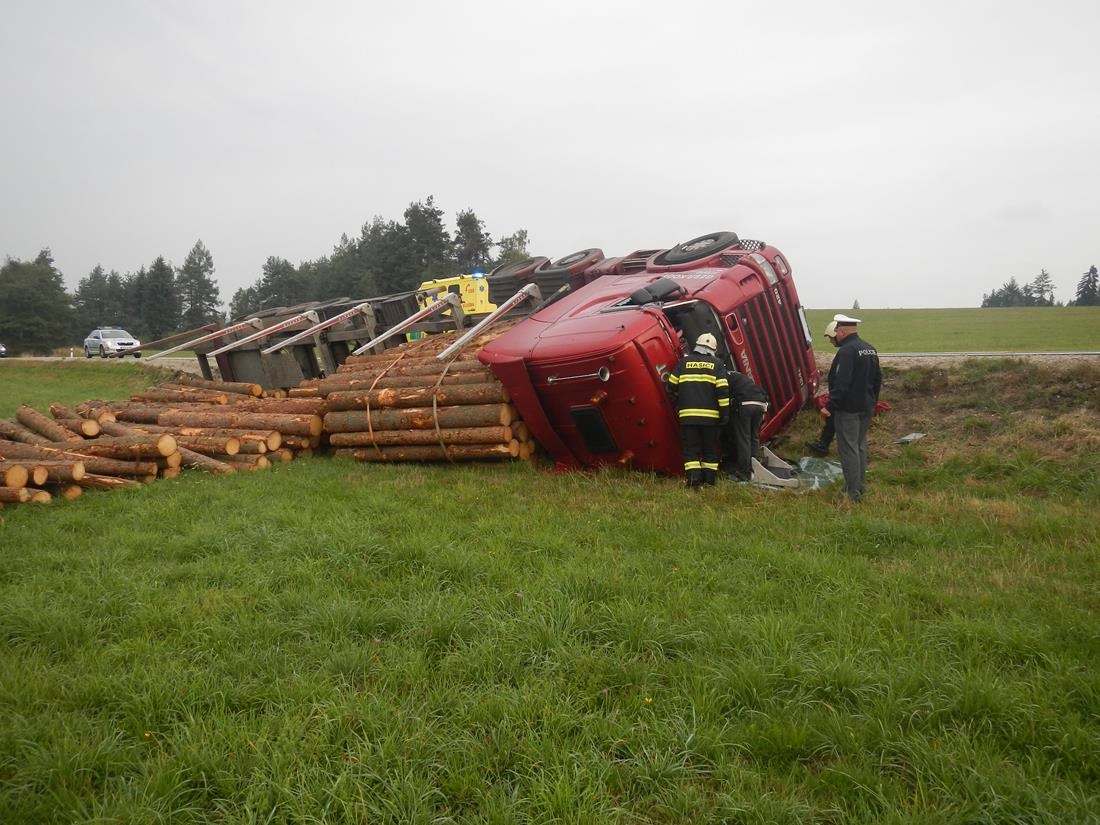 2 Dopravní nehoda NA, Lipolec - 14. 9. 2015 (2).JPG