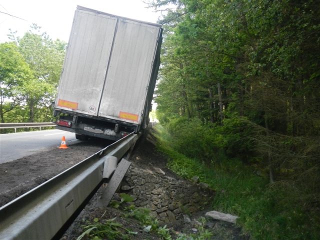2 Dopravní nehoda NA, Opařany - 5. 6. 2014 (3).jpg