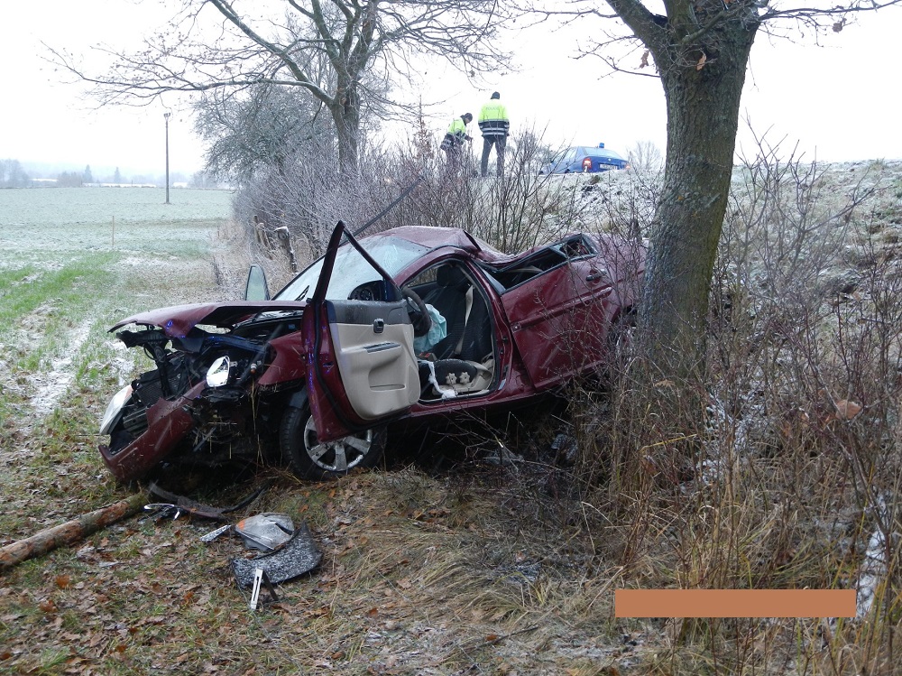 2 Dopravní nehoda OA, Rojice - 2. 12. 2014 (4).jpg