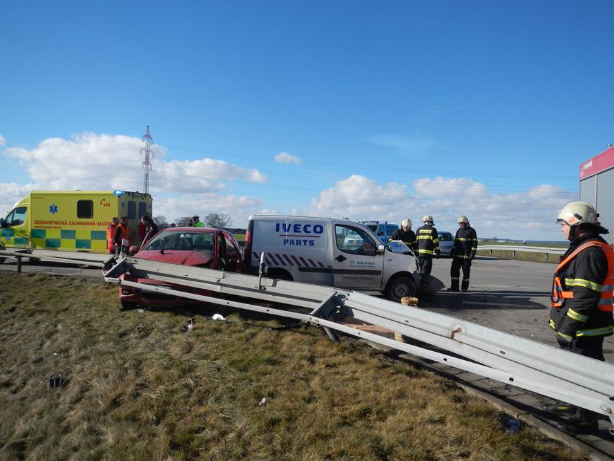 2 Dopravní nehoda OA a dodávka, Veselí nad Lužnicí - 29. 1. 2015 (4).JPG