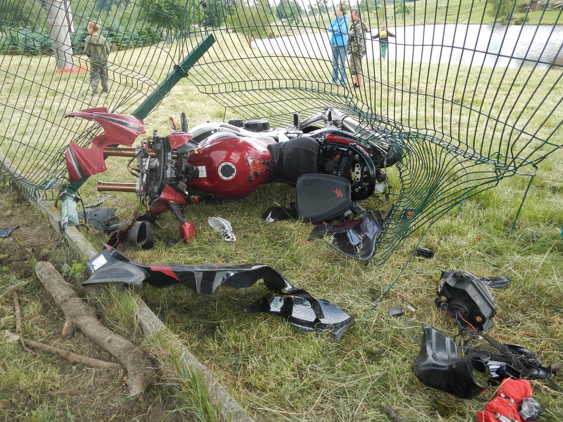 2 Dopravní nehoda motorky, Valtínov - 20. 6. 2015 (2).JPG