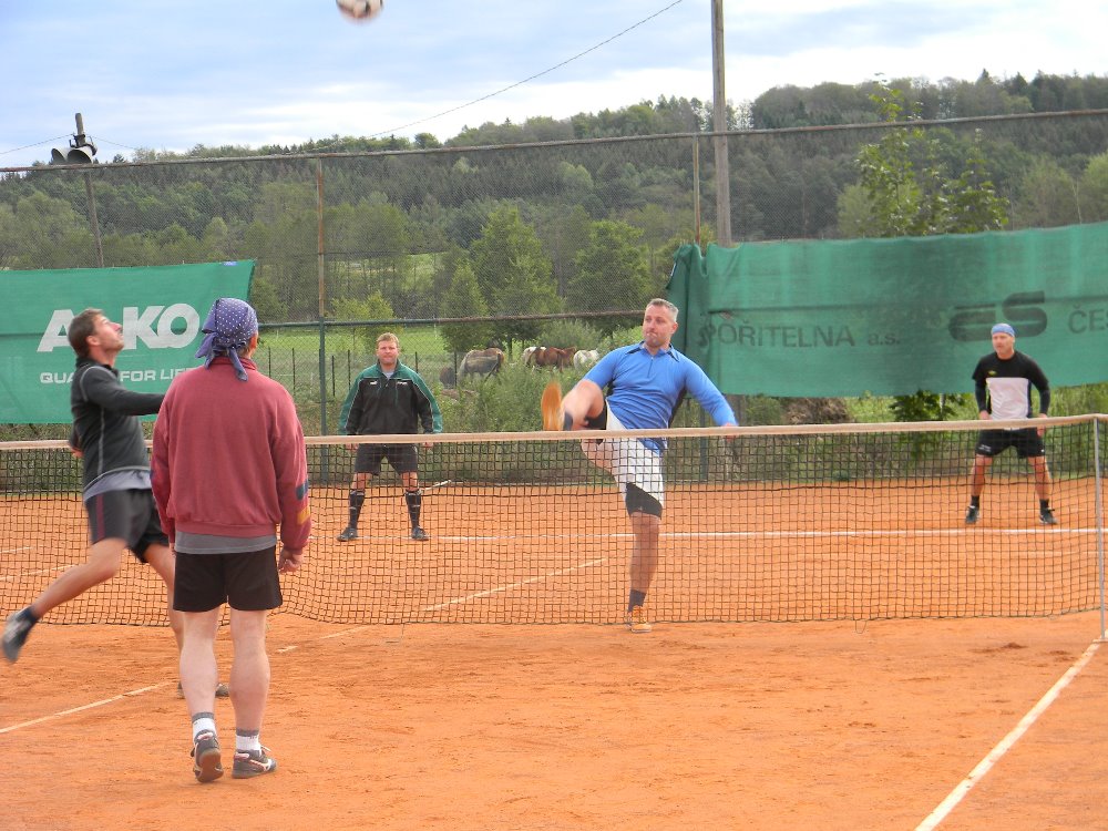 2 Nohejbal trojic HZS JčK, Semice - 18. 9. 2015 (11).JPG