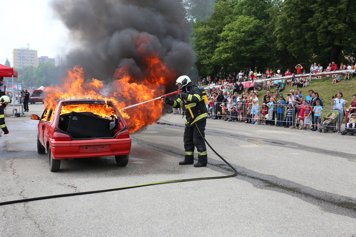 2 Oslavy 150 - náplavka (44).JPG