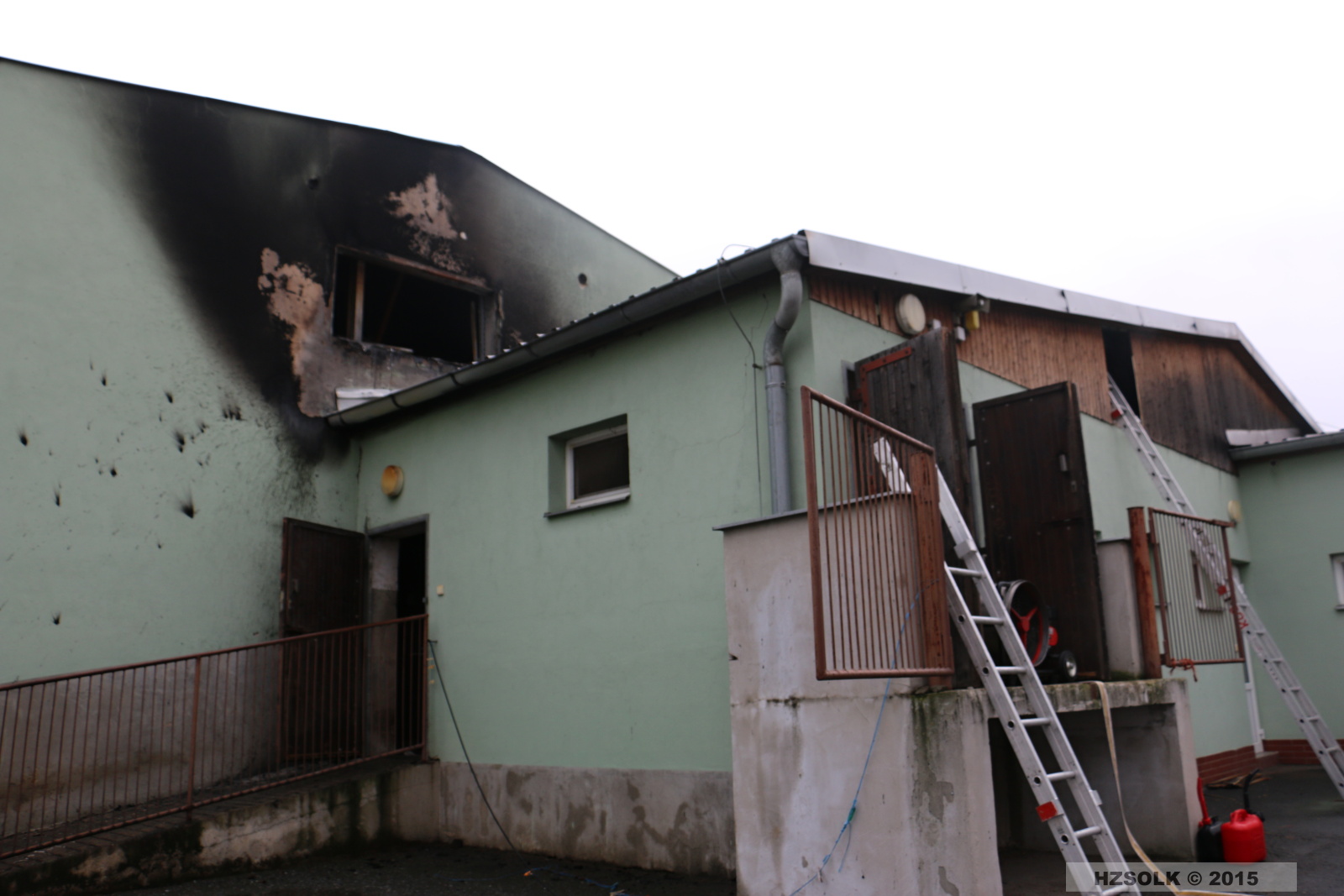 2 P_PO_23-1-2015 Požár vepřína - porodnice s úhynem selat a prasnic Kojetín (10).JPG