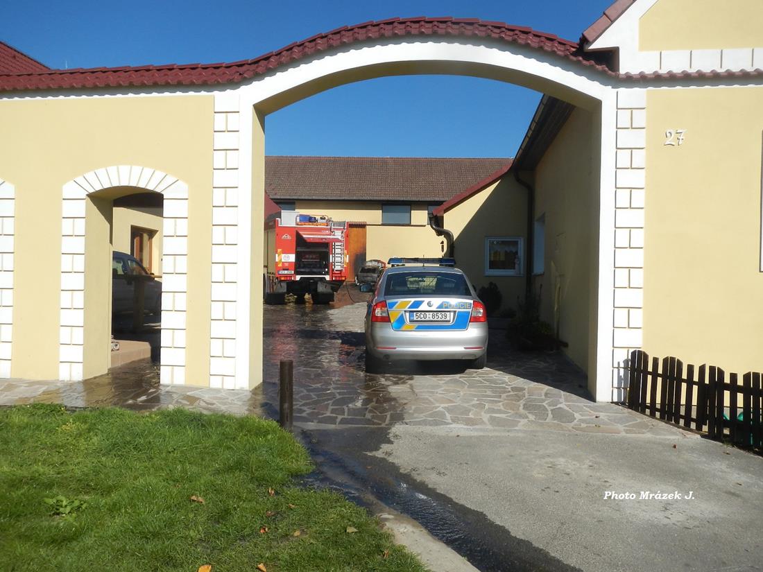 2 Požár OA, Debrník  - 1. 10. 2015 (5).jpg