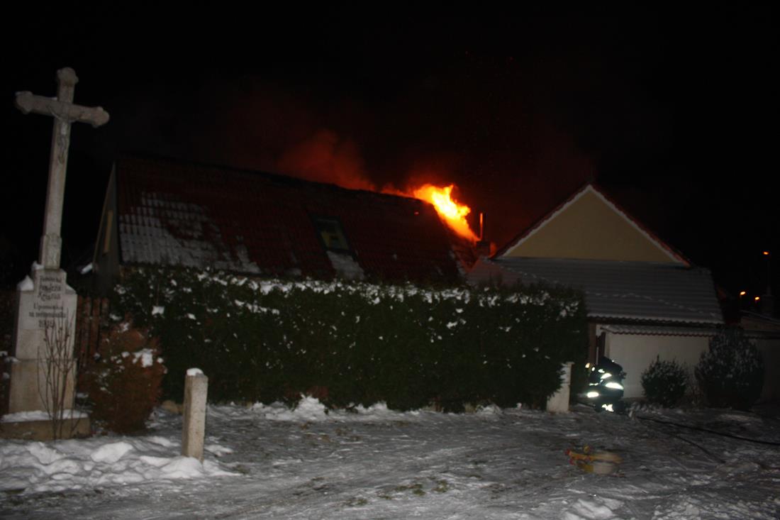 2 Požár domu, Čakovec - 20. 1. 2016 (4).JPG