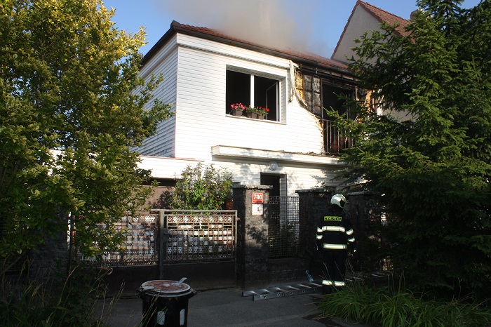 2 Požár pokoje, České Budějovice - 19. 7. 2014 (1).JPG