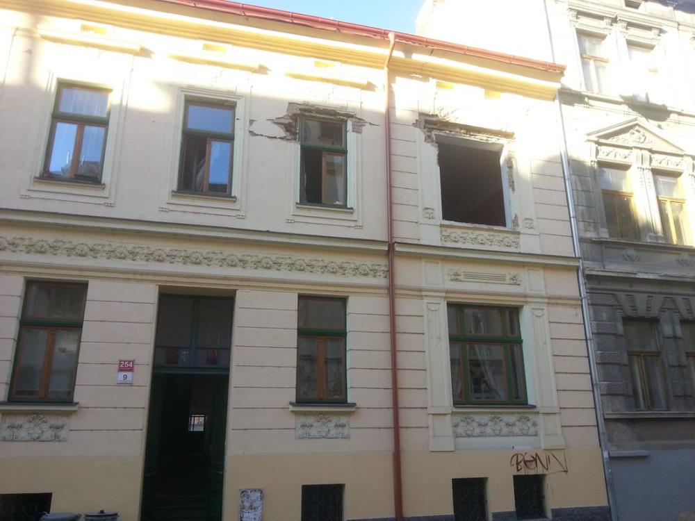 2 Výbuch v bytě, České Budějovicích - 6. 12. 2015 (2).jpg