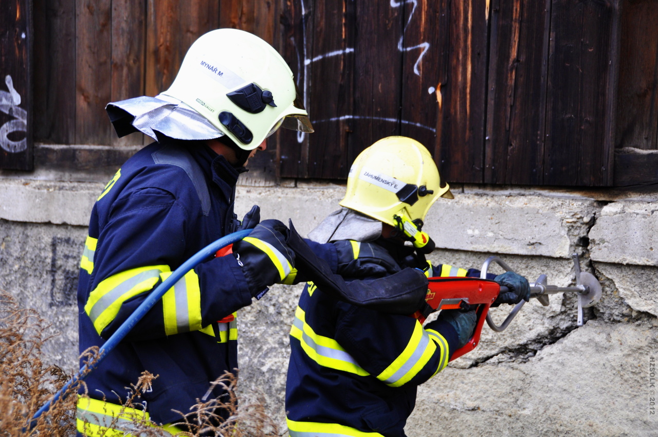 20 22-11-2012 Požár drážní budova Olomouc město (9).JPG