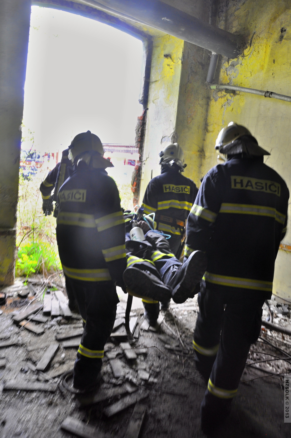 20 6-5-2013 cvičení osoby zavalené zasypané Zábřeh (27).JPG