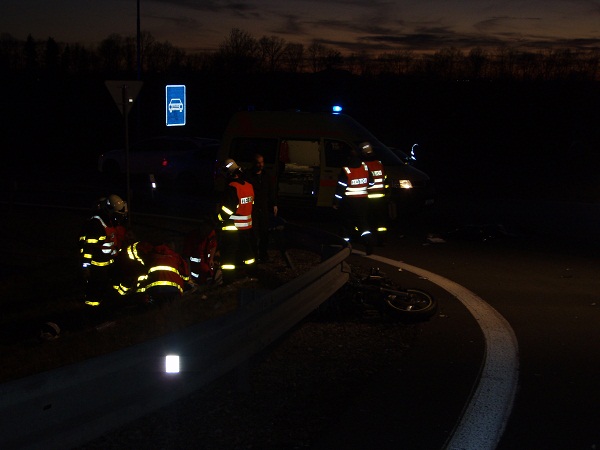2014_03_20 DN motorky a kamion R48 H.Tosanovice 01.jpg