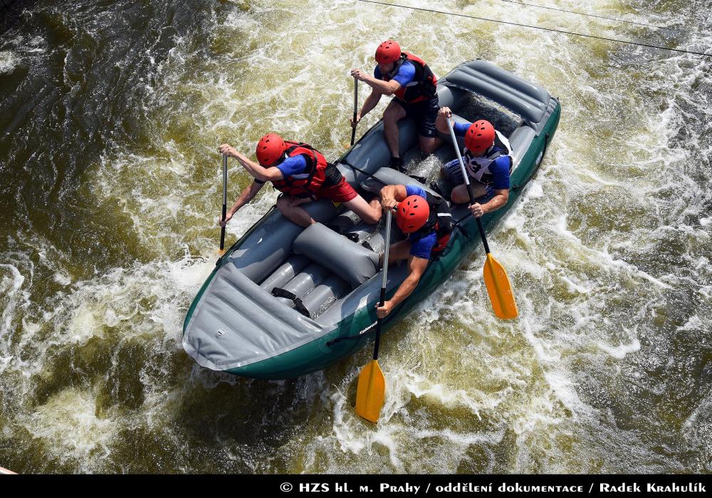 20160625C_raft_Kr016.jpg