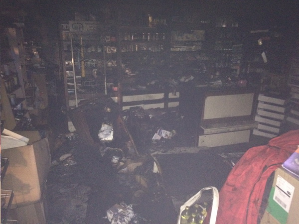 2016_01_02 Pozar obchodu v Bilovci (9)m.jpg