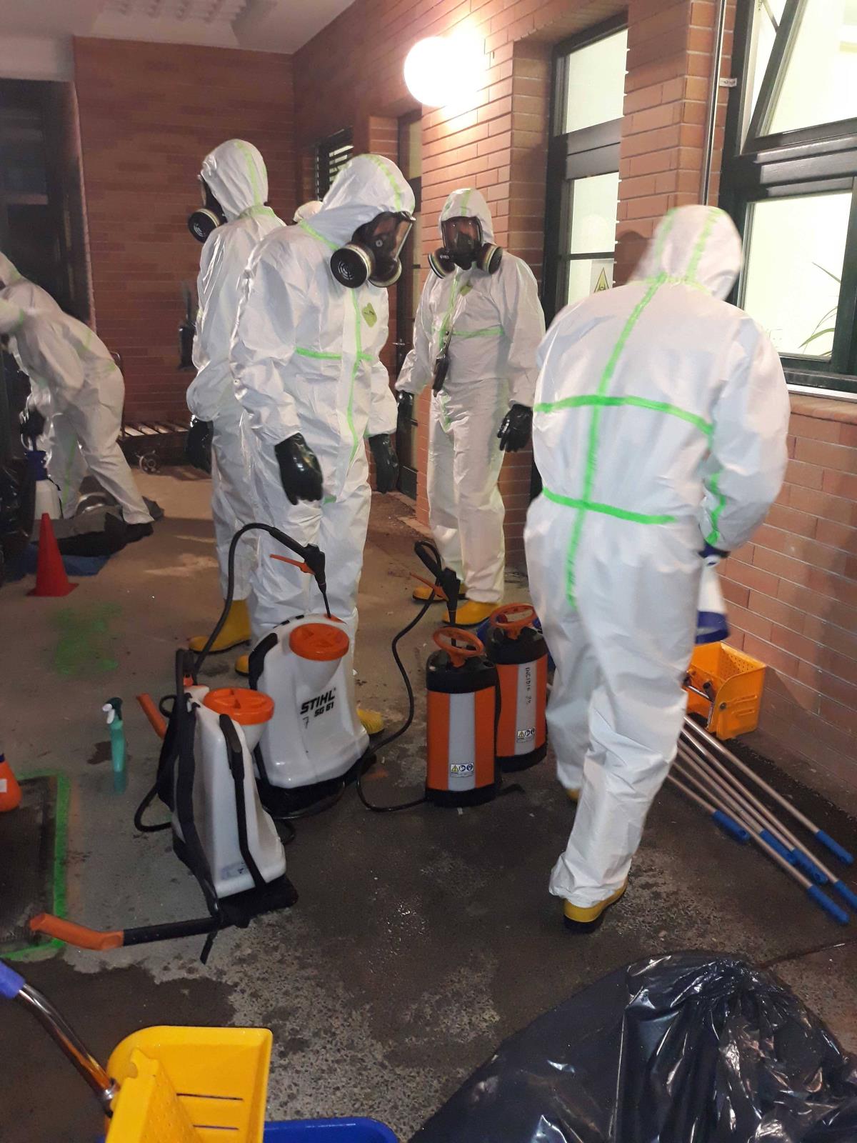 2020-04-24-dezinfekce FN/PBM553-Tlamka-2020_04_24-370e2837.jpg