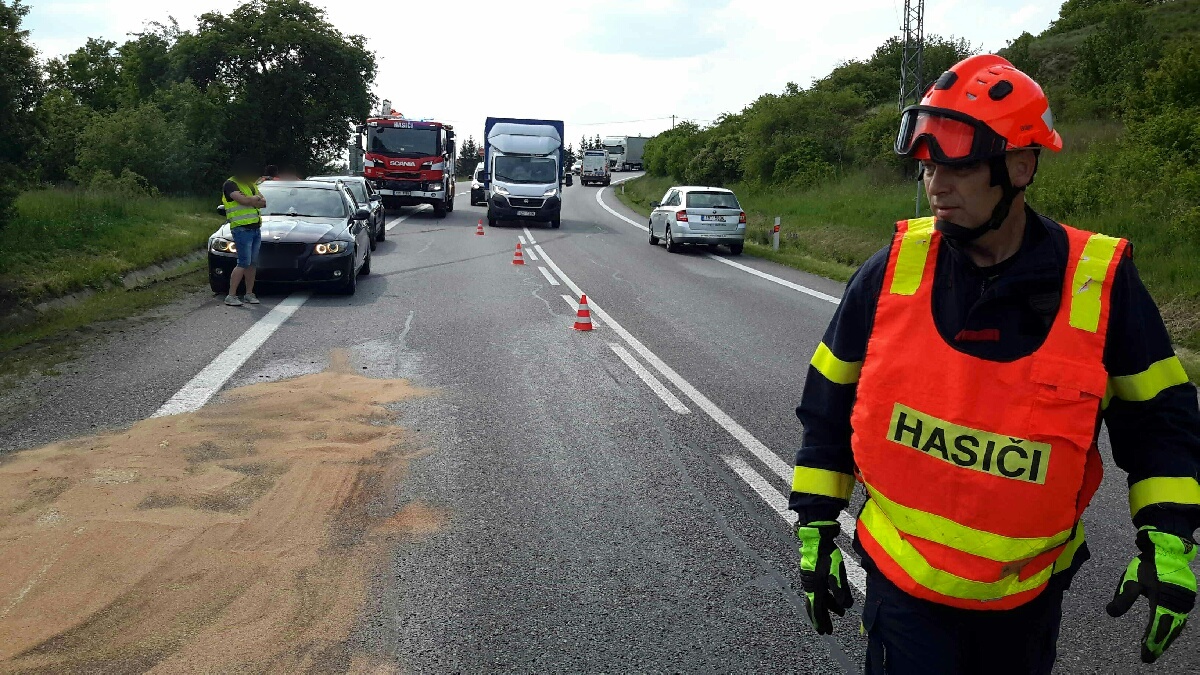 2020-05-19-DN a únik nafty Křižanovice/PVY_121T-2020_05_19-69decf0e.jpg