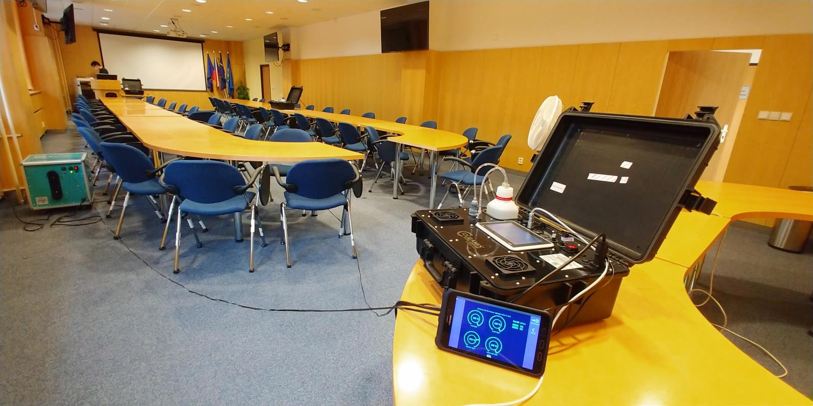 Zjišťování limitů dekontaminace prostor s absorbujícími materiály