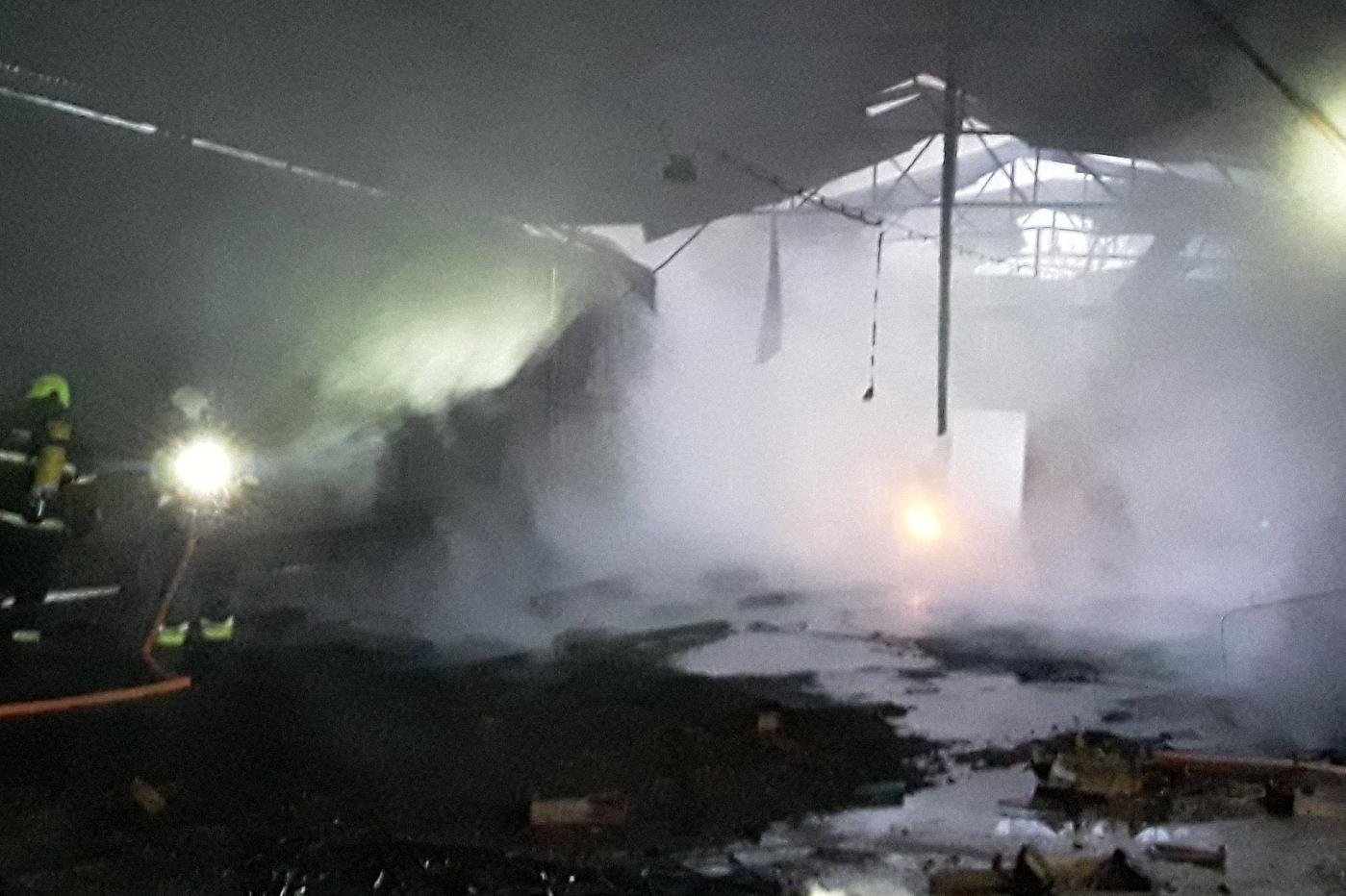 2023-01-23 požár haly, Kobylí (13).jpg