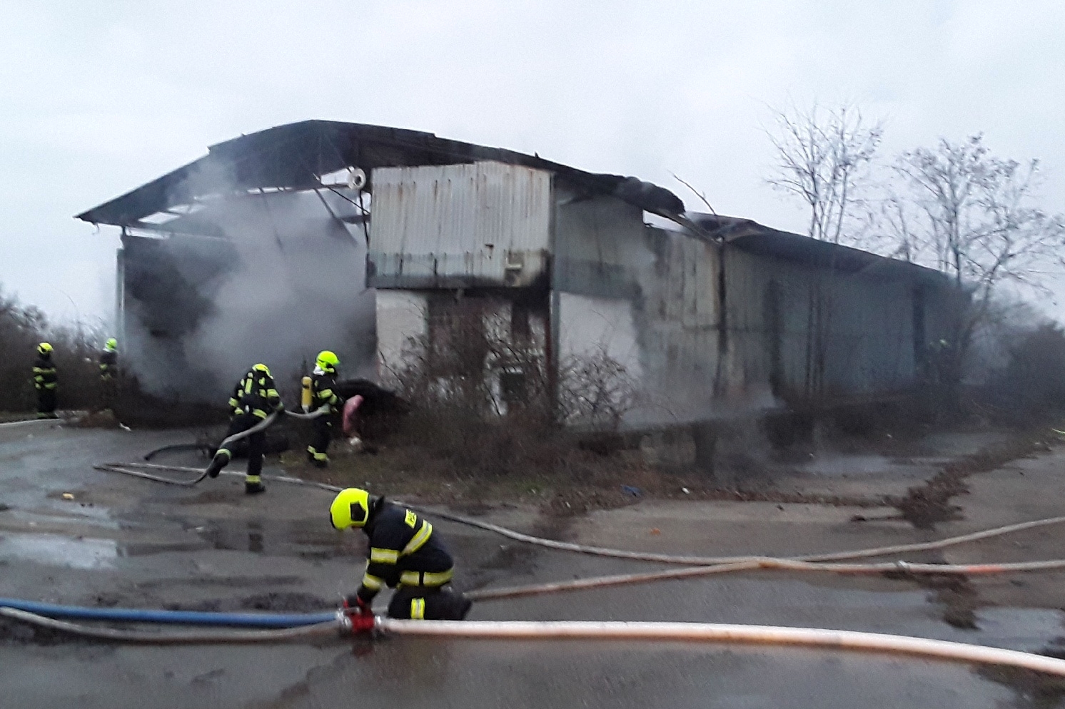 2023-01-23 požár haly, Kobylí (15).jpg