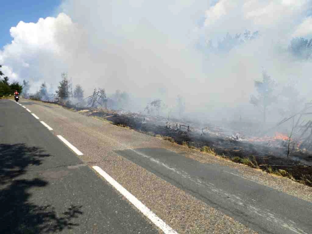 2023-06-18 Požár porostu, Hlína/požár porostu Hlína (4).jpg