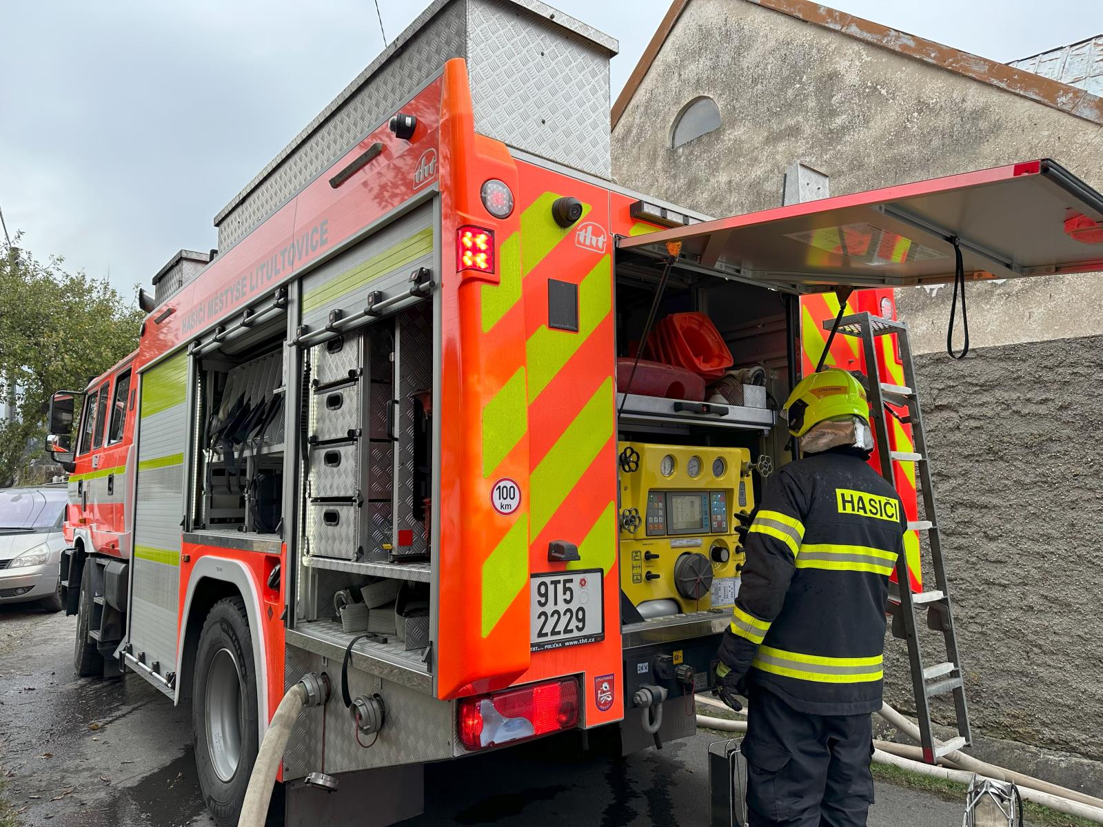 2023_10_12-Pozar_Litultovice (1).jpg