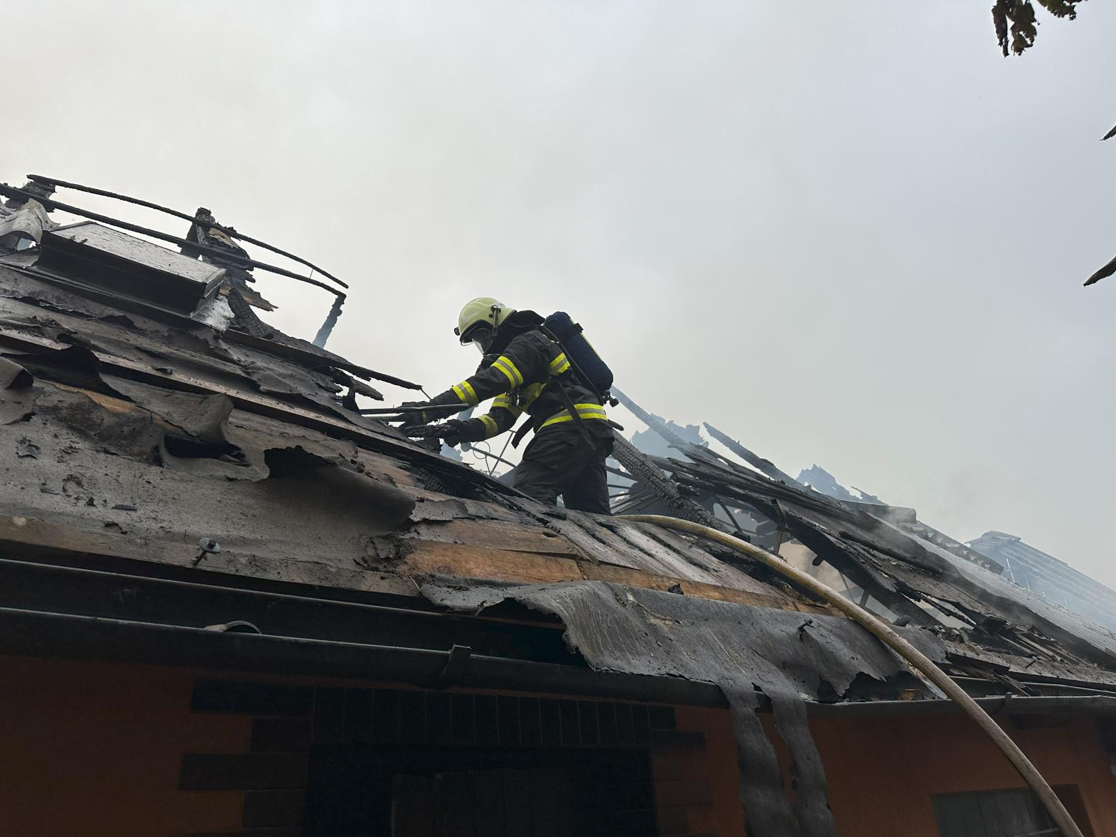 2023_10_12-Pozar_Litultovice (5).jpg