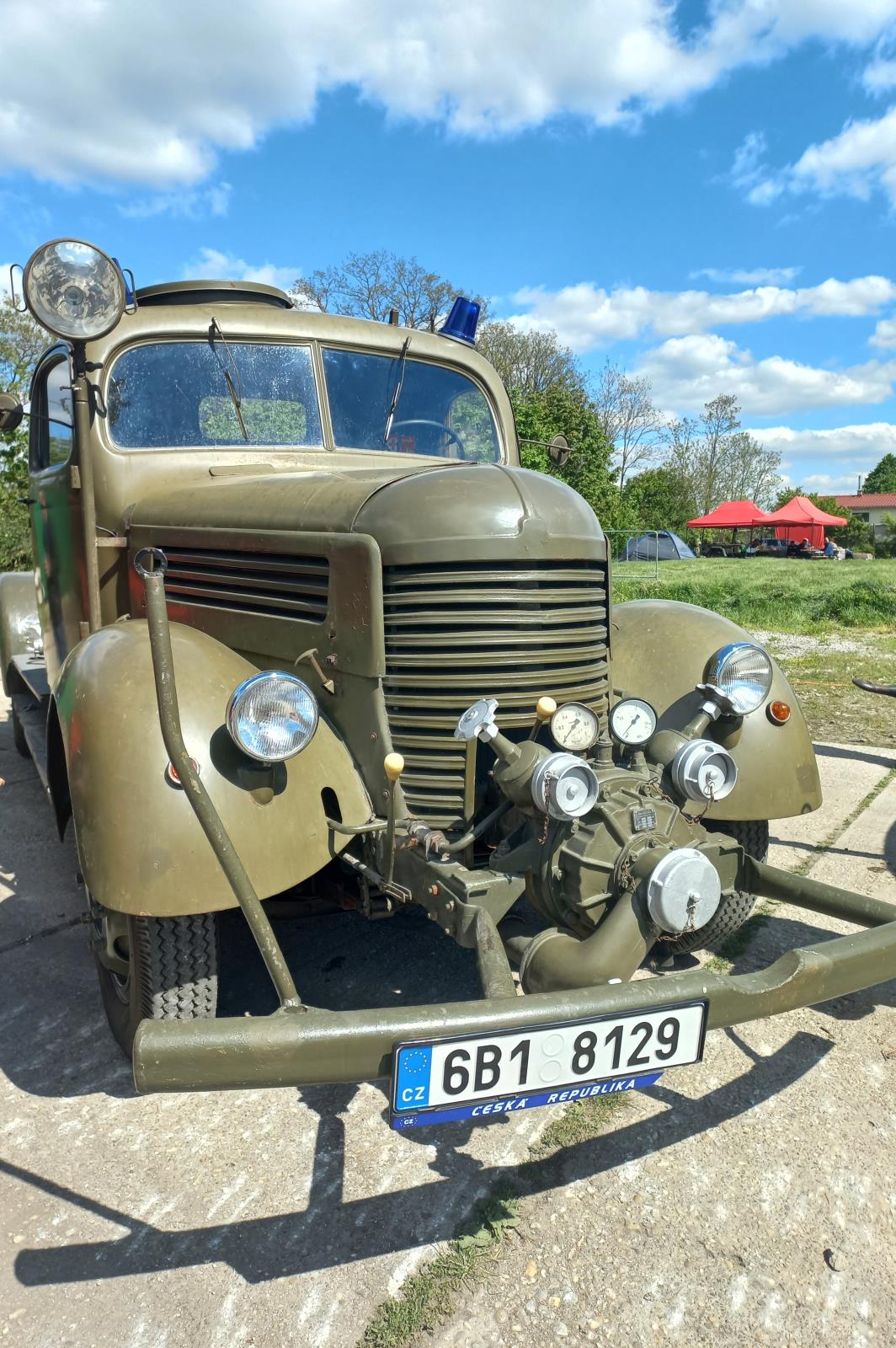 2024-04-28 Přehlídka automobilové techniky, Brno/Prehlidka techniky Brno Reckovice (4).jpg