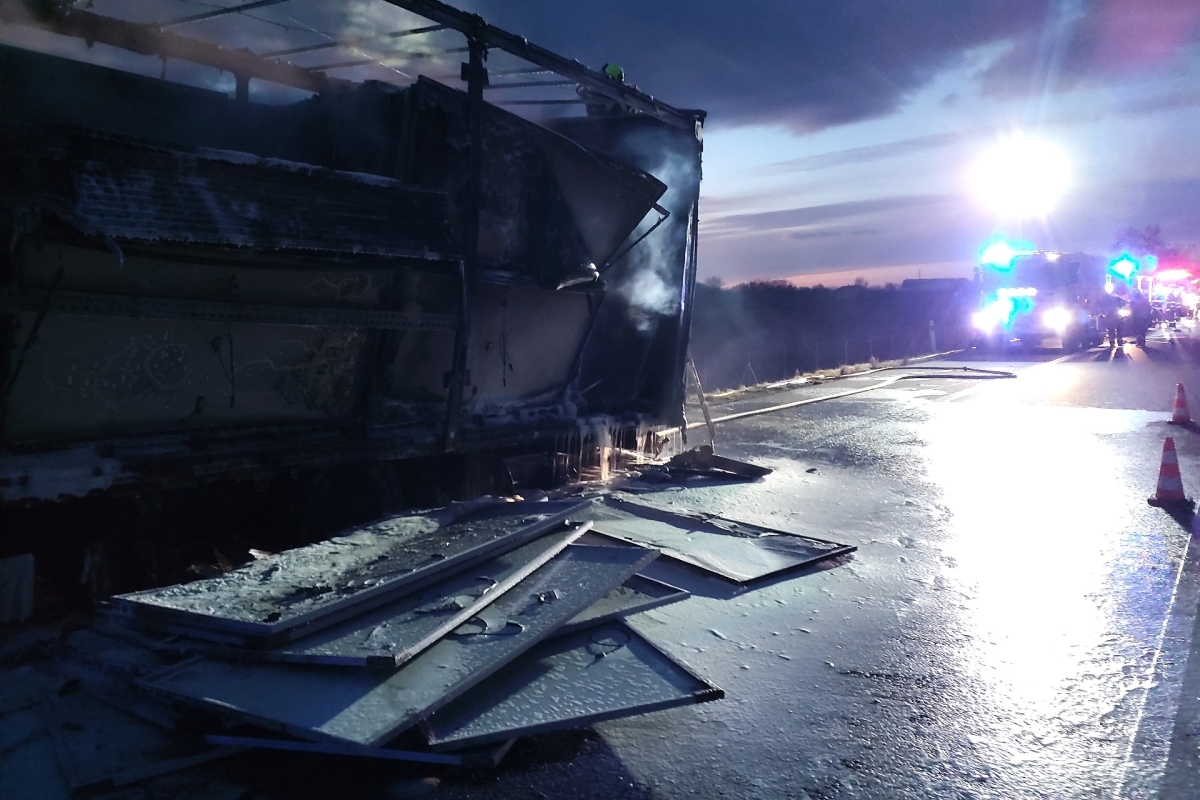 2025-01-31 P NA na D2 u Břeclavi (03).jpg