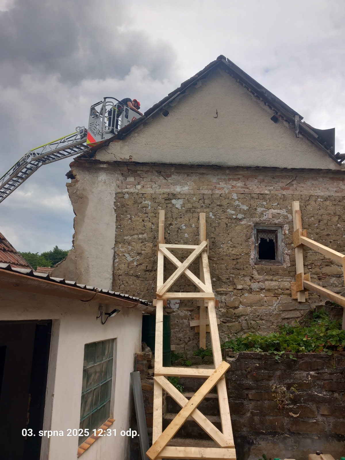 2025-08-03 pažení RD v Lovčičkách (3).jpg