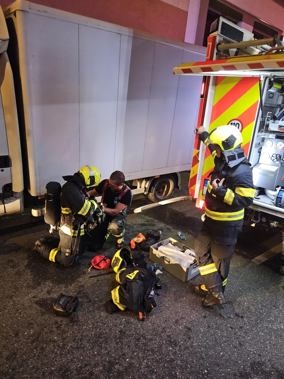 2025-08-21 Požár bytu, Brno-Křenová/požár Brno (4).jpg