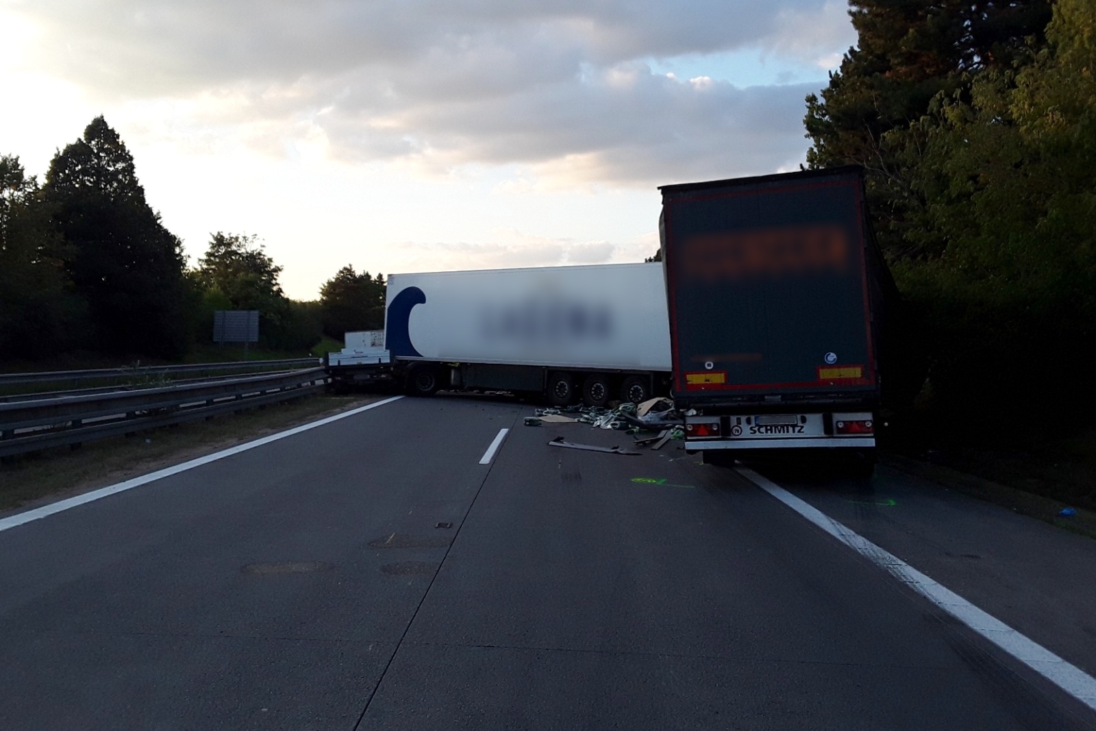 2025-09-01 DN 4xNA a 1xDOD na D2 u Blučiny (1).jpg