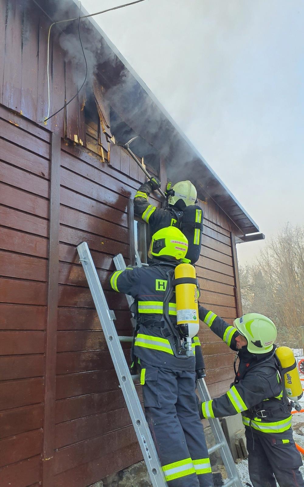 2026-01-04 Požár chaty, Senorady/Požár chaty Senorady (6).jpg