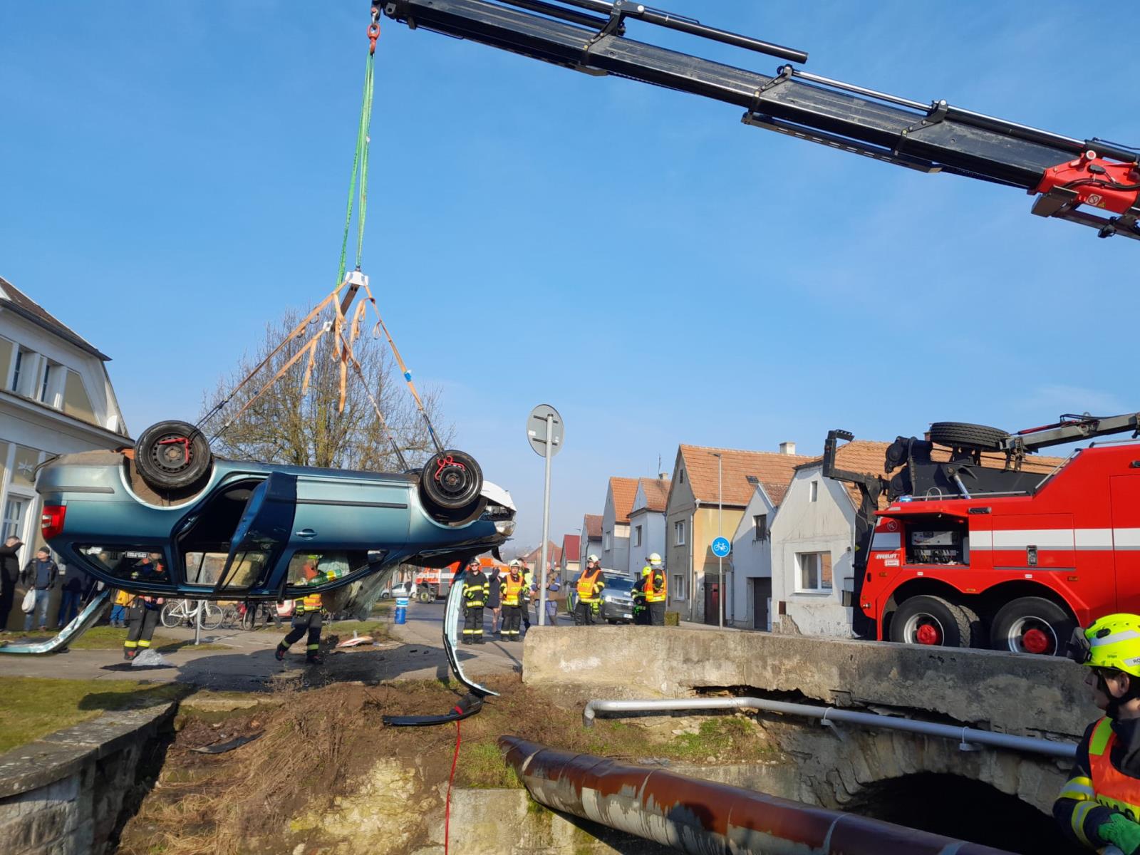 2026_03_07-Dopravni_nehoda_LTM (6).jpg