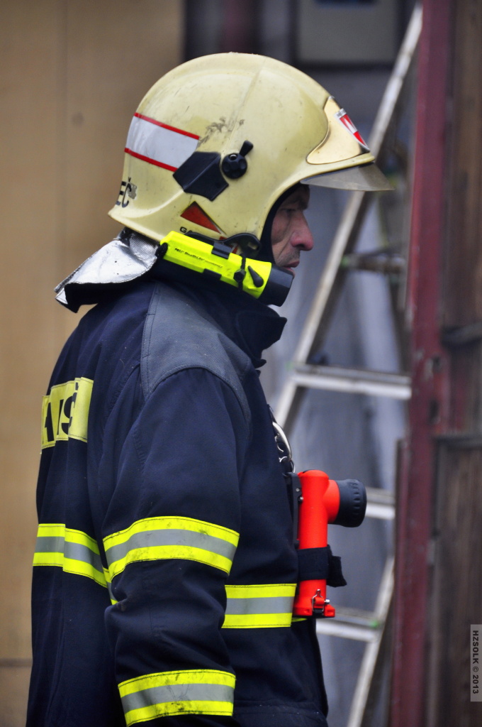 21 11-2-2013 Požár 2 RD - Líšnice - Šumpersko (28).JPG