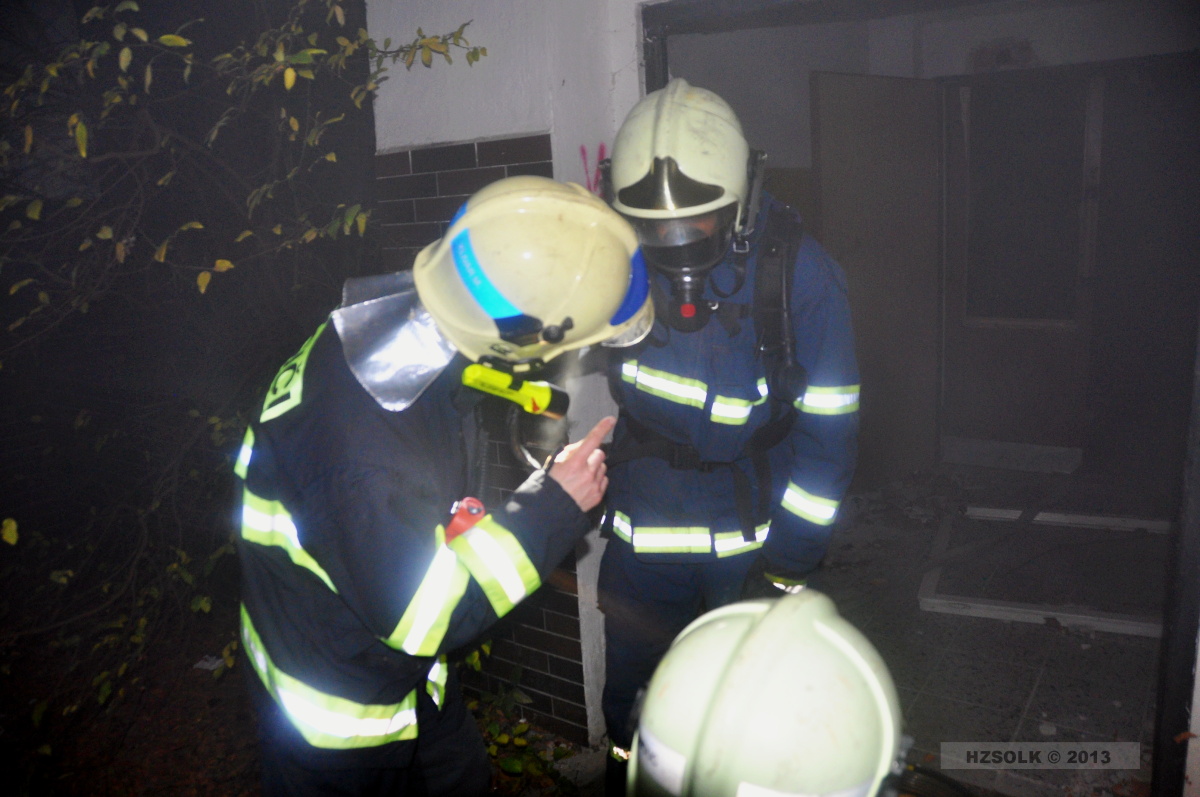 22 15-11-2013 požár olomouc ulice profesora fuky (3).JPG