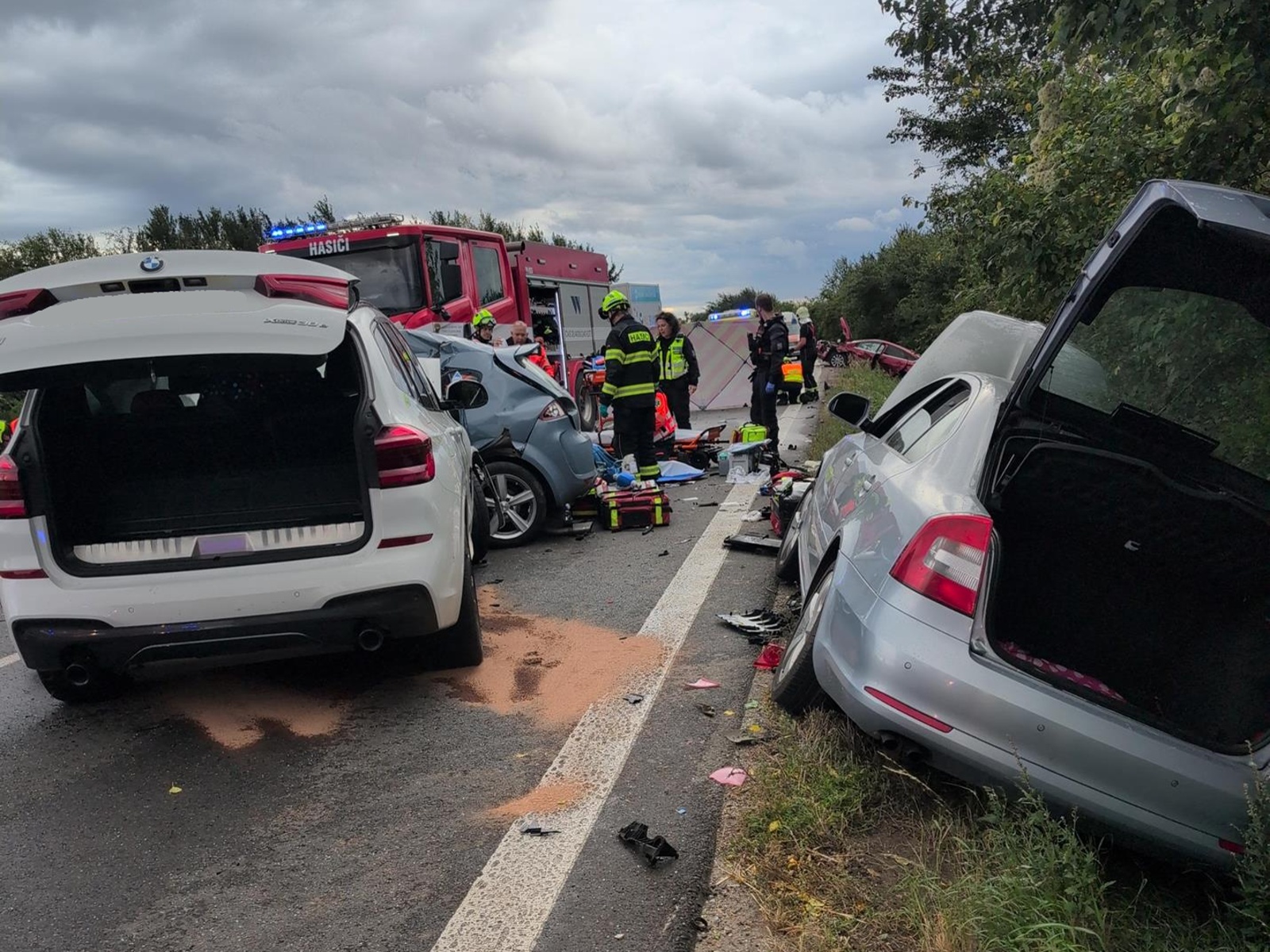 230825-Vážná nehoda čtyř vozidel za Starým Vestcem ve směru k Lysé nad Labem na Nymbursku.jpg
