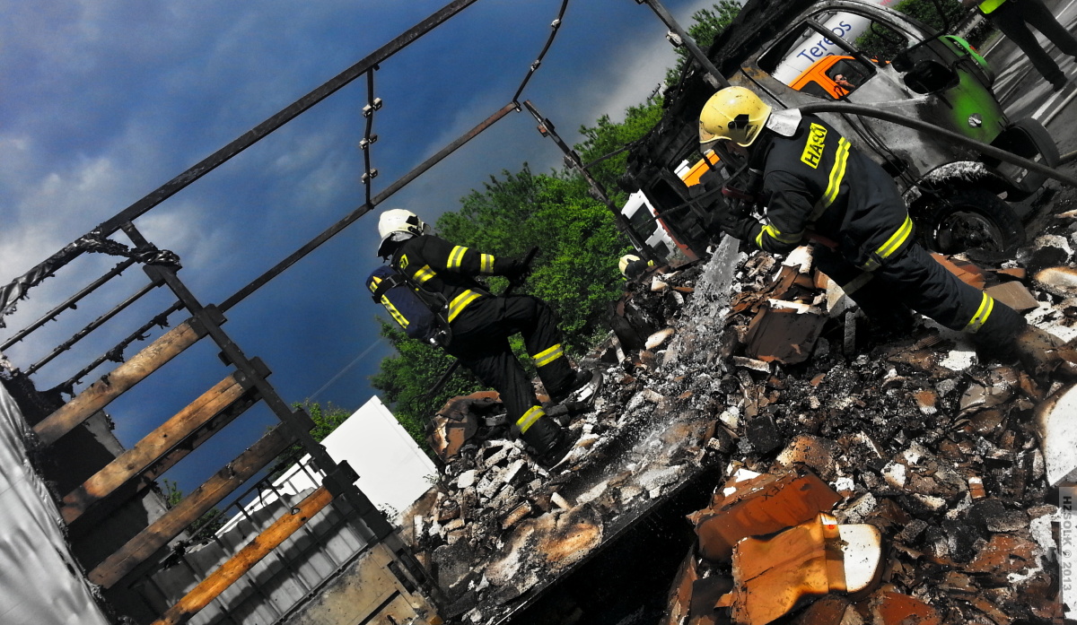 24 požár_na_obchvat_olomouce_21_5_2013 (30).jpg