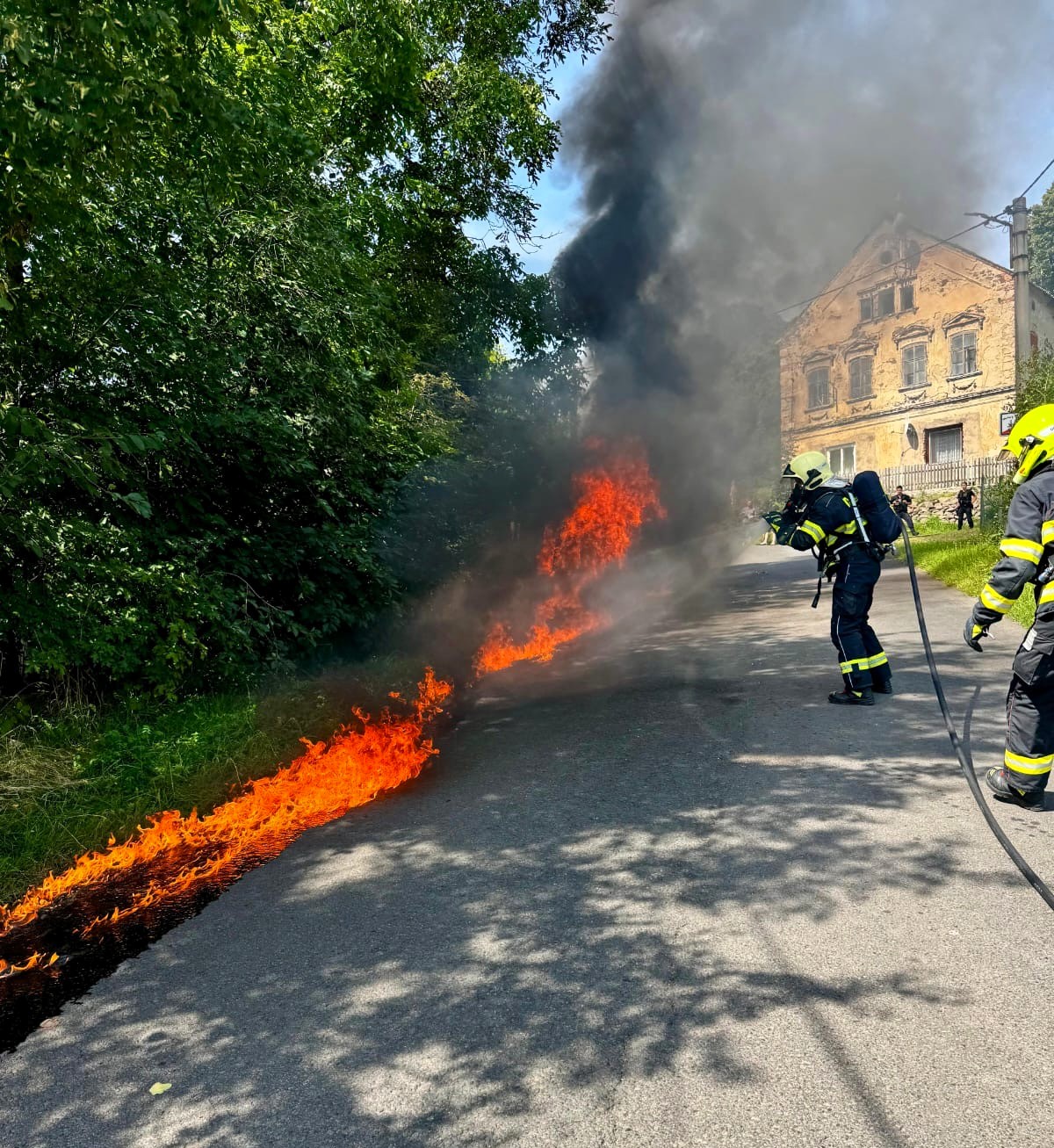 25_08_15_pozar_dodavky_Javory_DC