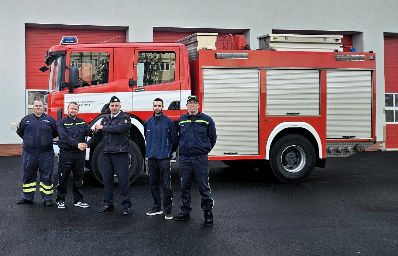 25_11_03_predani_cisterna_MO