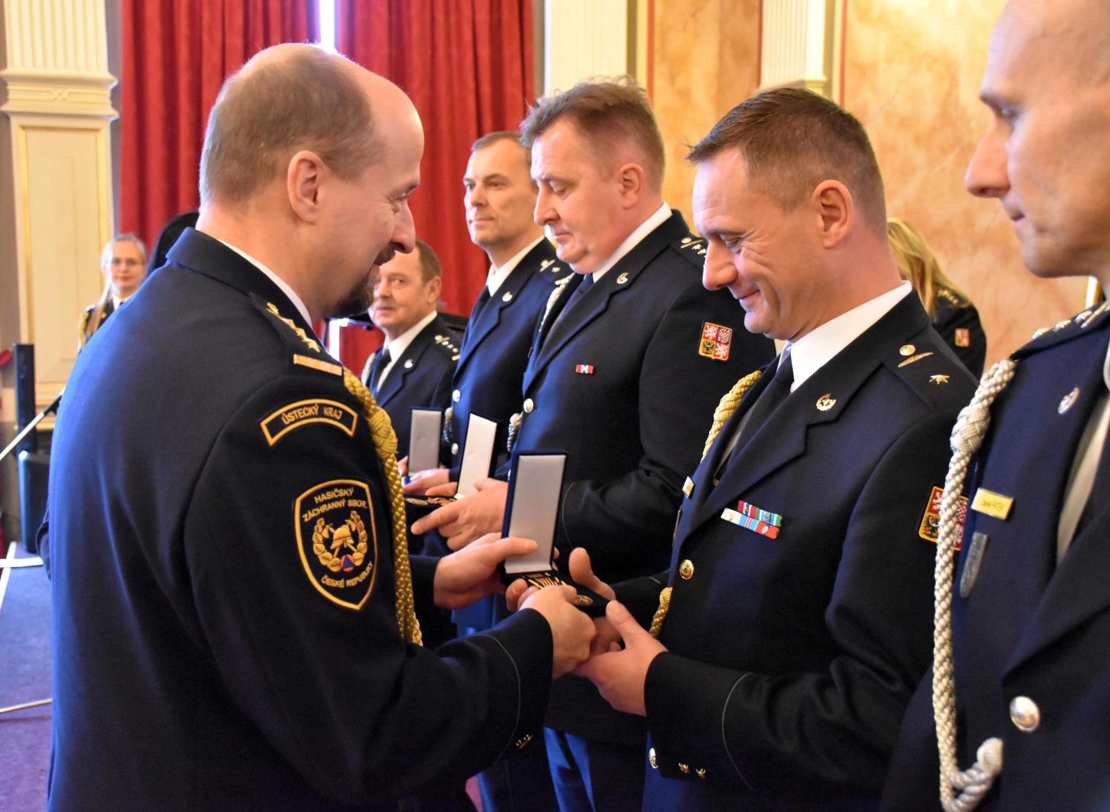 25_11_26_medaile_25_let_HZSCR_ULK