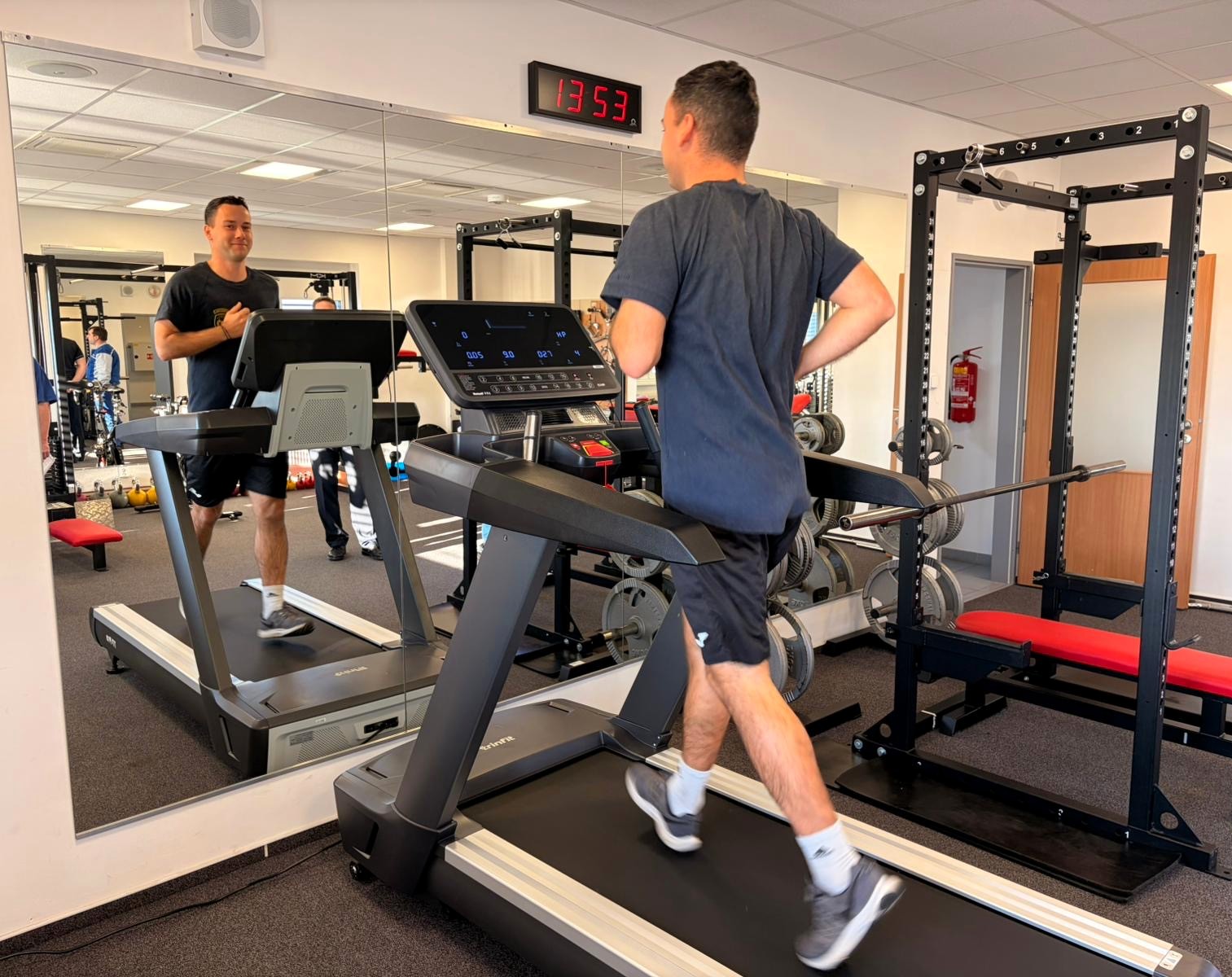 25_12_02_trenazer_ZA