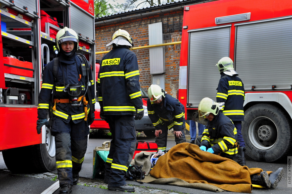 28 6-5-2013 cvičení osoby zavalené zasypané Zábřeh (34).JPG