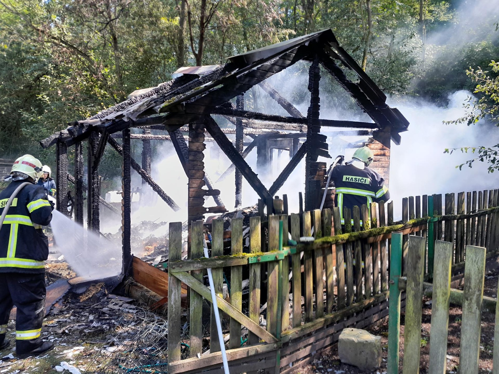 290724-Požár dřevěné kůlny v lokalitě Na Černidlech u Otročiněvsi na Berounsku.jpg