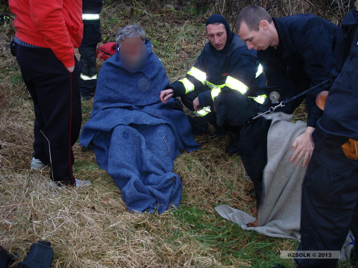 3 22-12-2013 Záchrana muže a psa Pavlovice u Přerova (3).JPG