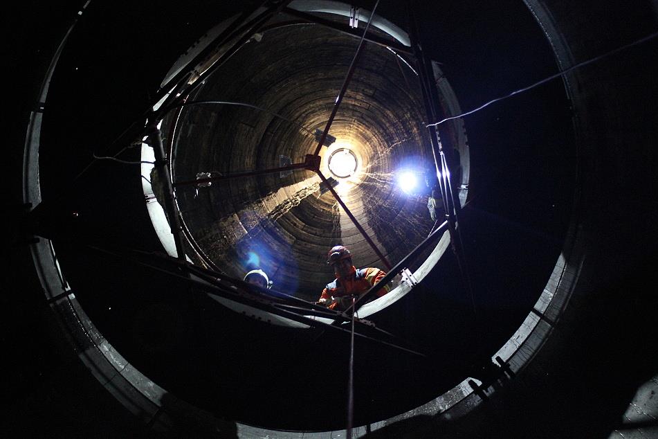 3 Cvičení - záchrana osoby, VD Lipno - 26. 1. 2016 (8).JPG