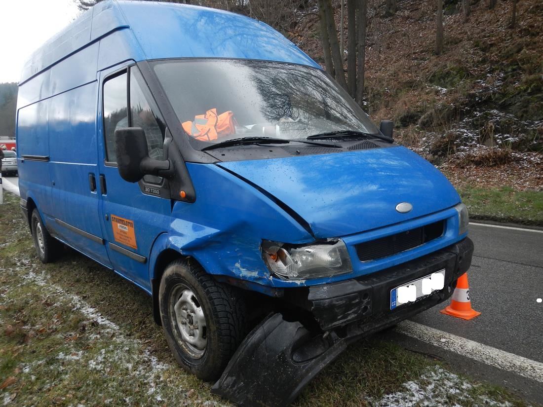3 Dopravní nehoda, Větřní - 3. 3. 2016 (5).JPG