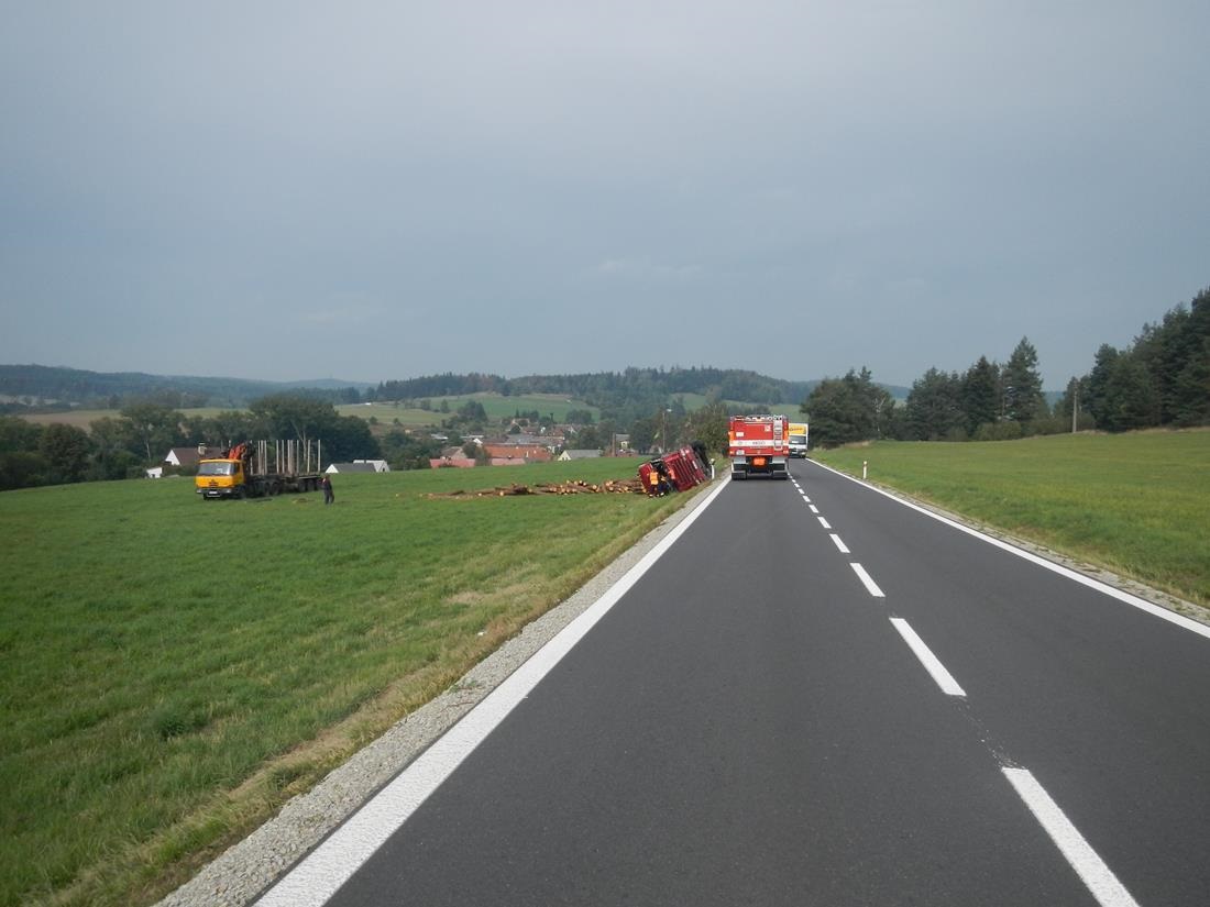 3 Dopravní nehoda NA, Lipolec - 14. 9. 2015 (3).JPG